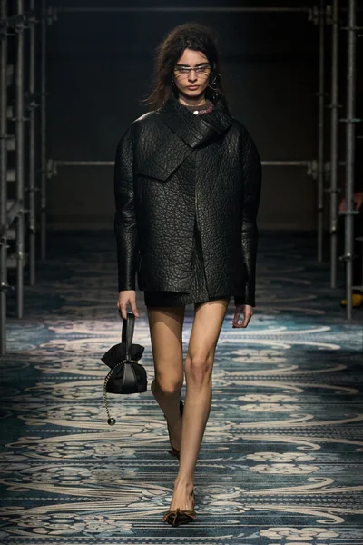 Look 35